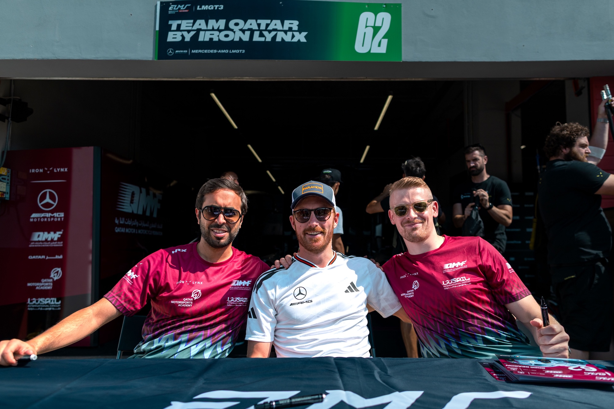 Autogramme vor der Box in Imola